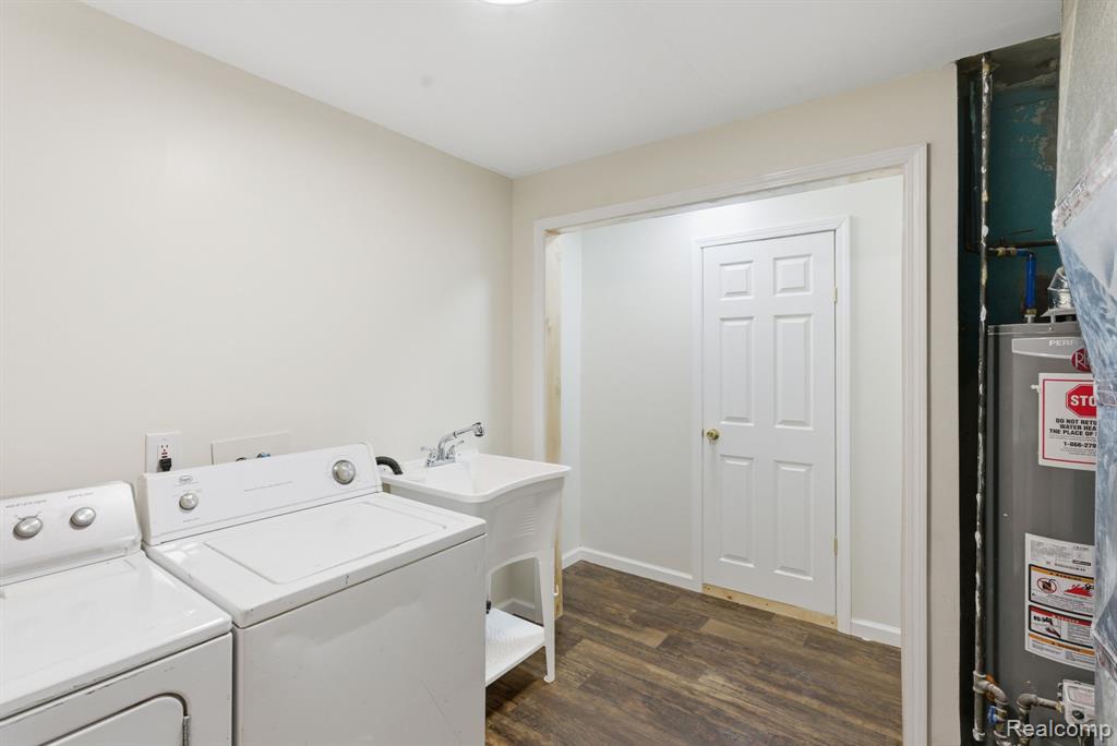 2419 Montana Avenue, Saginaw, MI 48601 — Photo 23