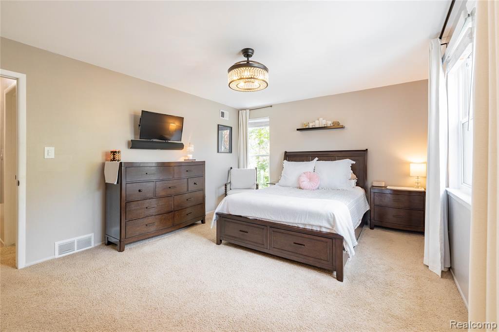 8095 Colony Drive, 22, Grosse Ile, MI 48138 — Photo 16