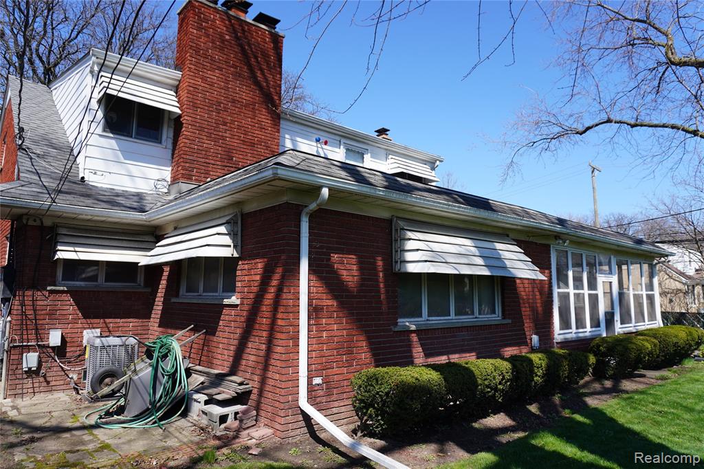 8184 Busch, Center Line, MI 48015 — Photo 6