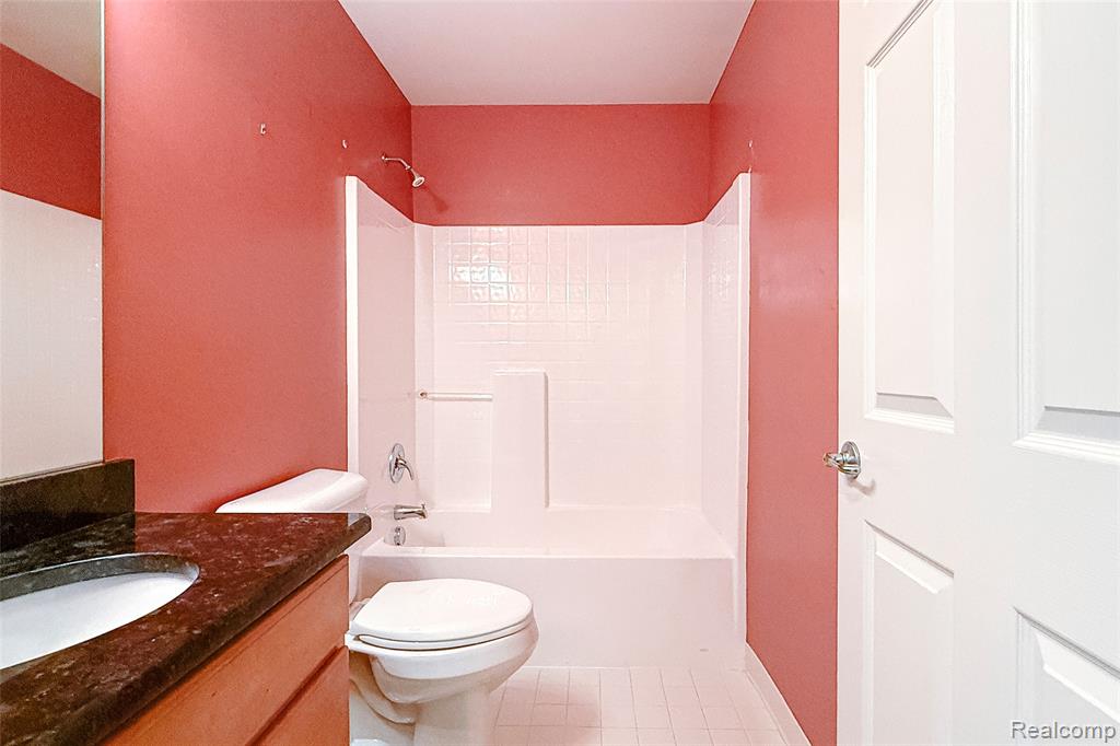 28560 Carlton Way Drive, Novi, MI — Photo 23