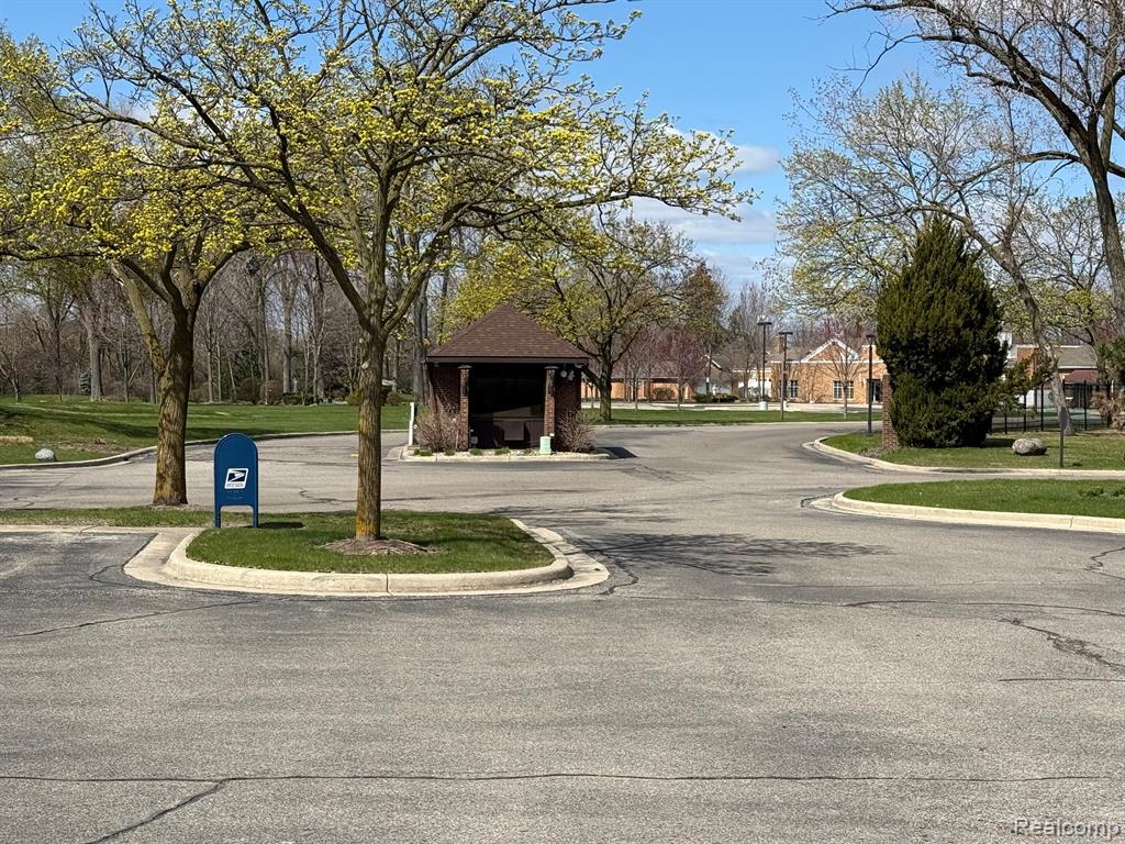 11 KIMBERLY Lane, 54, Dearborn, MI 48120 — Photo 68