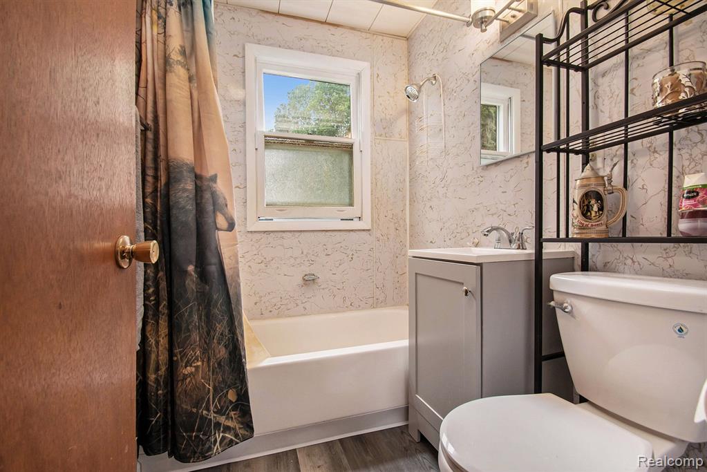 6954 LAKEVIEW Drive, Hubbard Lake, MI 49747 — Photo 12