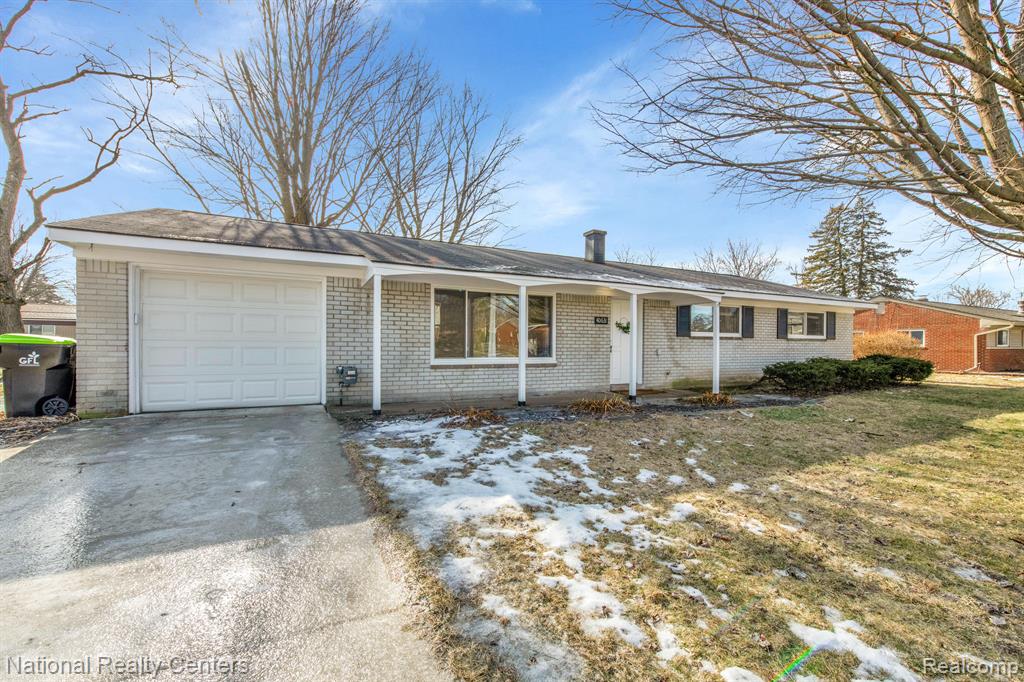 40631 Rockhill Lane, Novi, MI — Photo 3