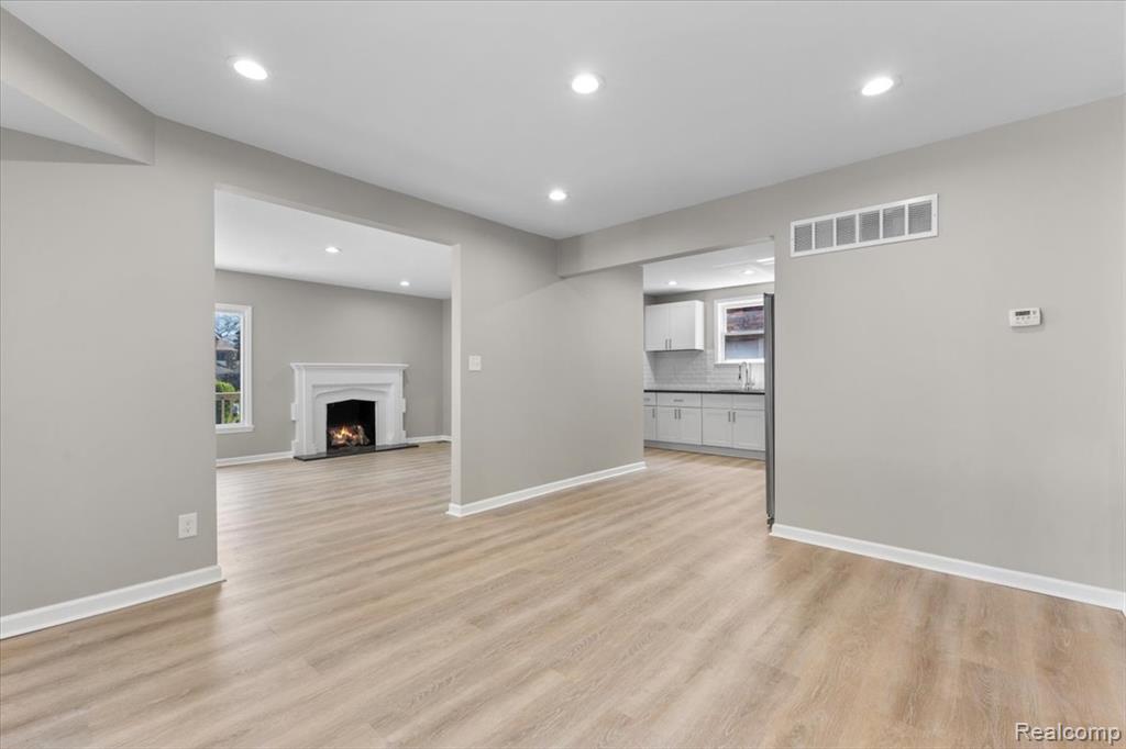 18065 Northlawn Street, Detroit, MI 48221 — Photo 10