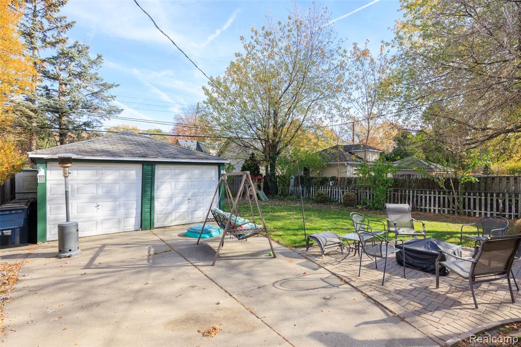 872 University Place, Grosse Pointe, MI 48230 — Photo 31