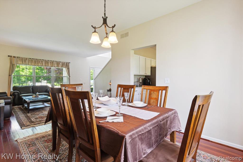 4672 NUTMEG Drive, Ypsilanti, MI 48197 — Photo 14