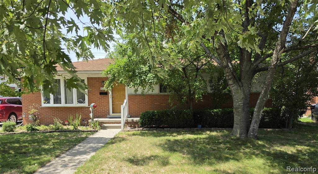 9971 Merriman Road, Livonia, MI 48150