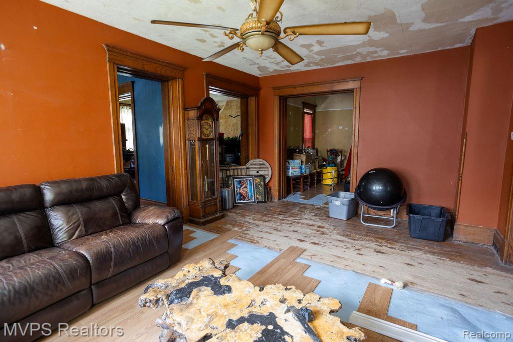 126 Clinton Street, Mount Clemens, MI 48043 — Photo 8