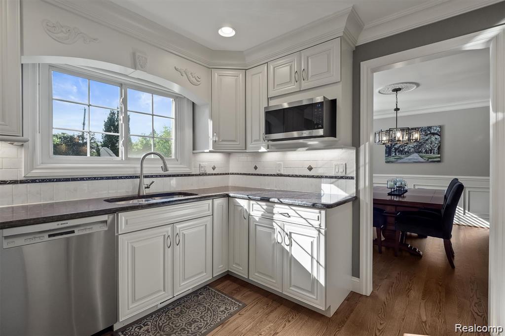 5365 Van Ness Court, Bloomfield Hills, MI 48302 — Photo 13
