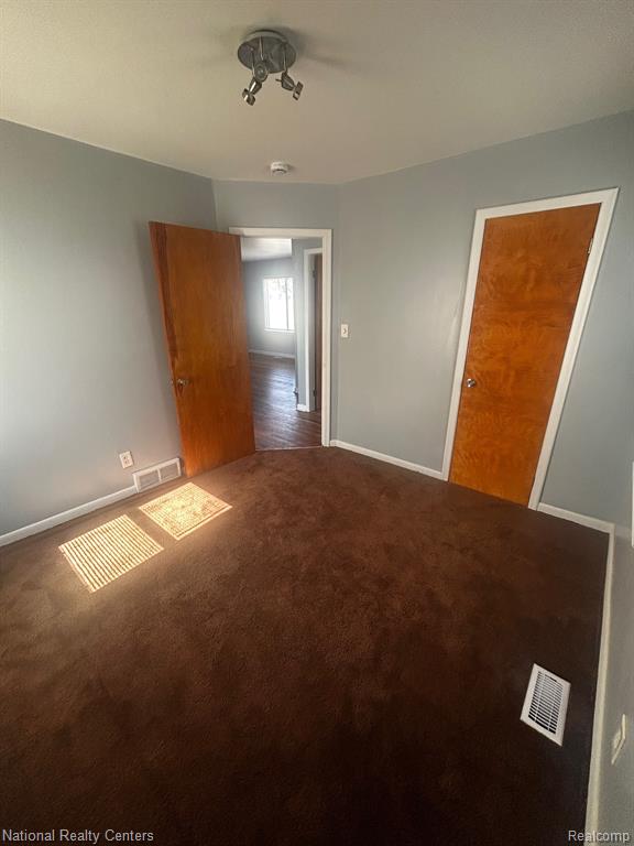 576 E BARRETT Avenue, Madison Heights, MI 48071 — Photo 17
