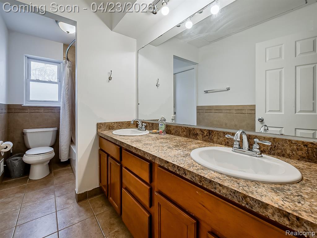 26177 Cunningham Drive, Warren, MI 48091 — Photo 14