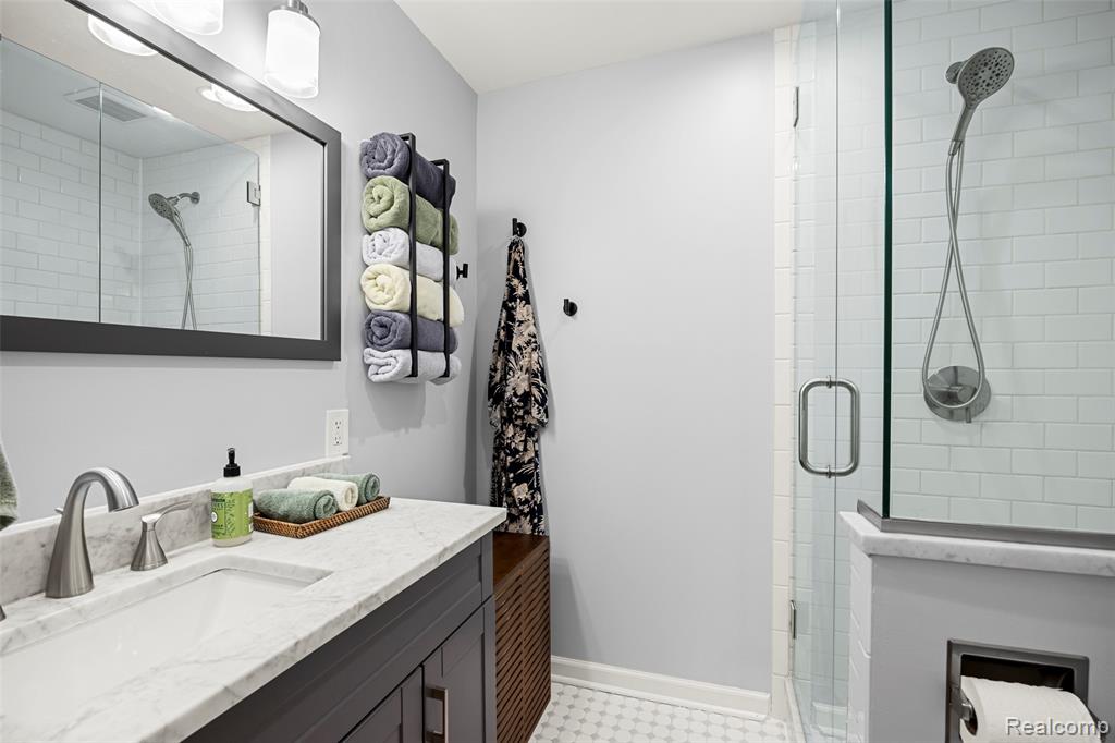 4124 Catalpa Drive, Berkley, MI 48072 — Photo 16
