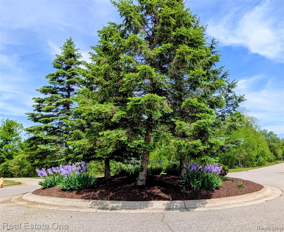 508 Woodstone Court, White Lake, MI — Photo 2