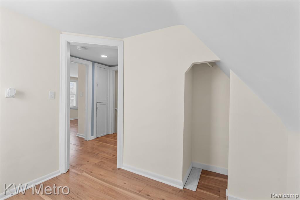 8135 REPUBLIC Avenue, Warren, MI 48089 — Photo 14