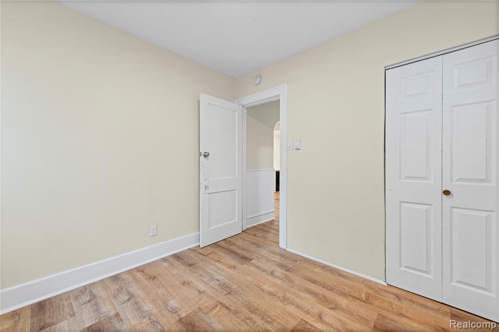 50 E Hayes Avenue, Hazel Park, MI 48030 — Photo 16
