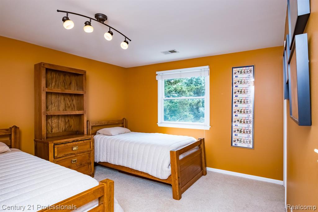 1463 Pebble Creek Drive, Metamora, MI 48455 — Photo 10