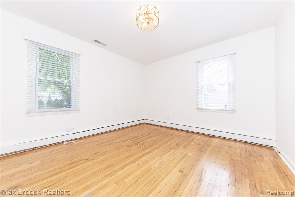 17426 Locherbie Avenue, Beverly Hills, MI 48025 — Photo 18