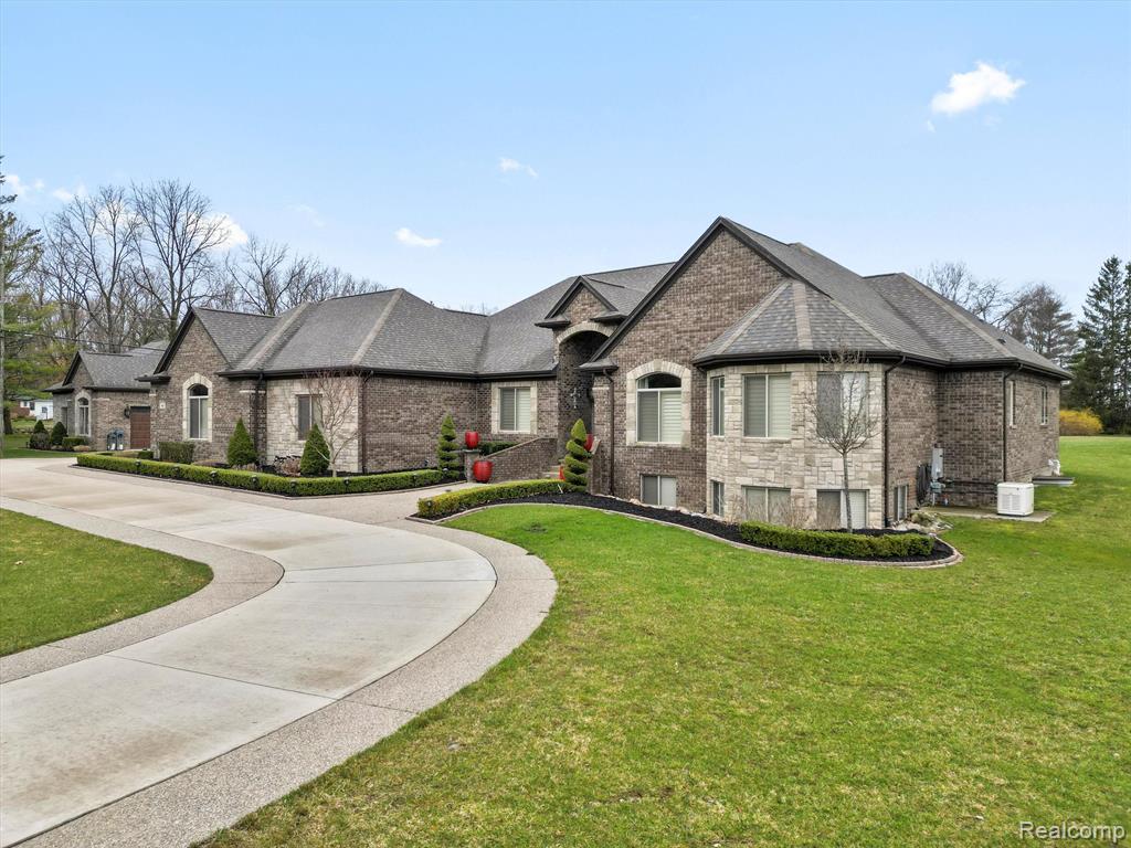 3960 HARVEST CREEK Court, Rochester, MI 48306 — Photo 54
