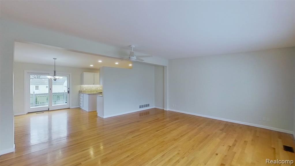 715 Lakeside Drive, Waterford, MI 48328 — Photo 13