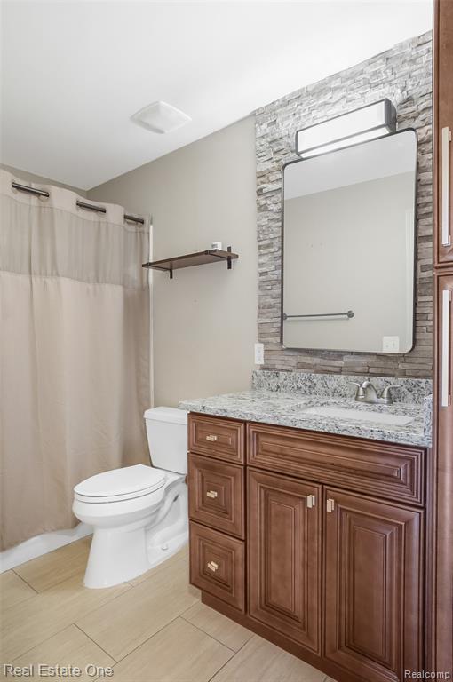 464 Old Pine Way, Walled Lake, MI 48390 — Photo 19