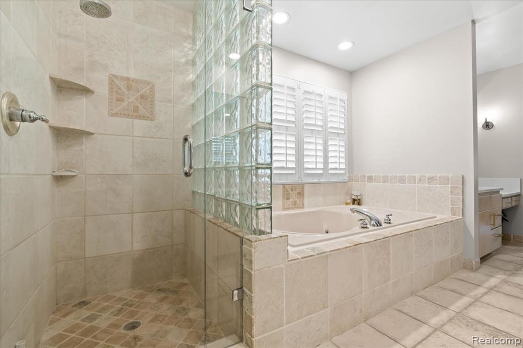 5523 Hidden Pines Drive, Brighton, MI 48116 — Photo 27