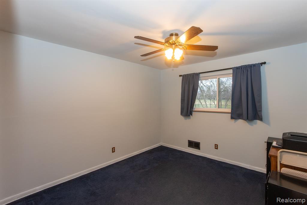 6226 GOLFVIEW Drive, Burton, MI 48509 — Photo 60