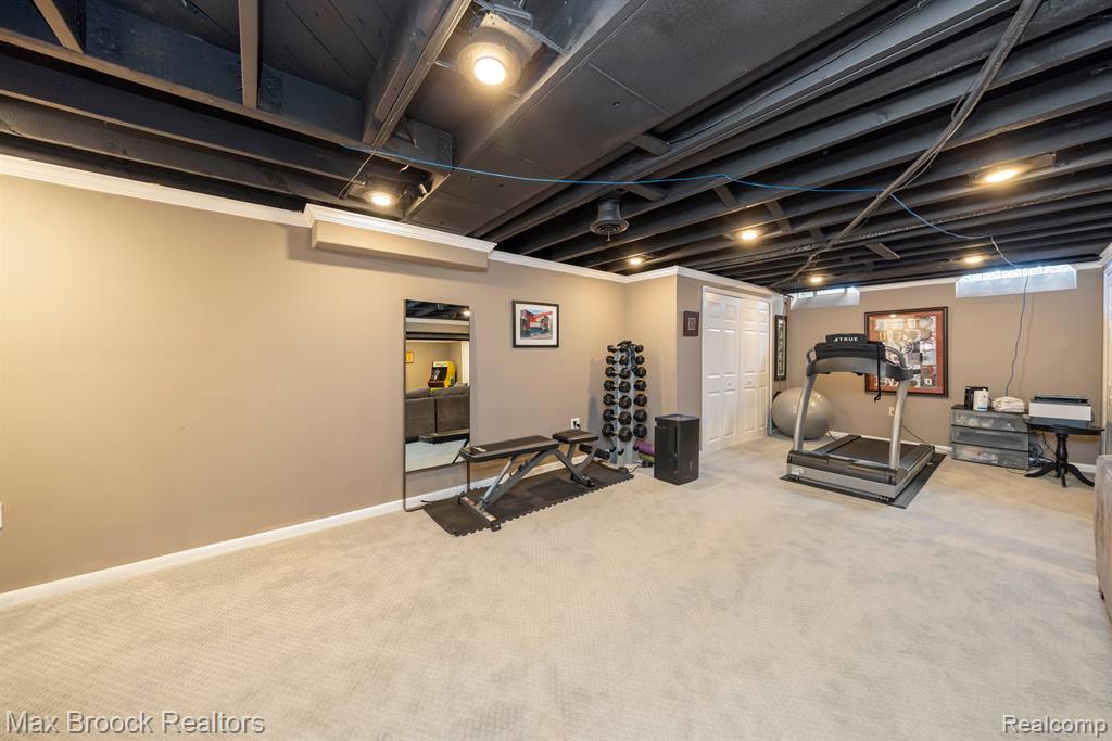 5562 PEBBLESHIRE Road, Bloomfield Hills, MI 48301 — Photo 39
