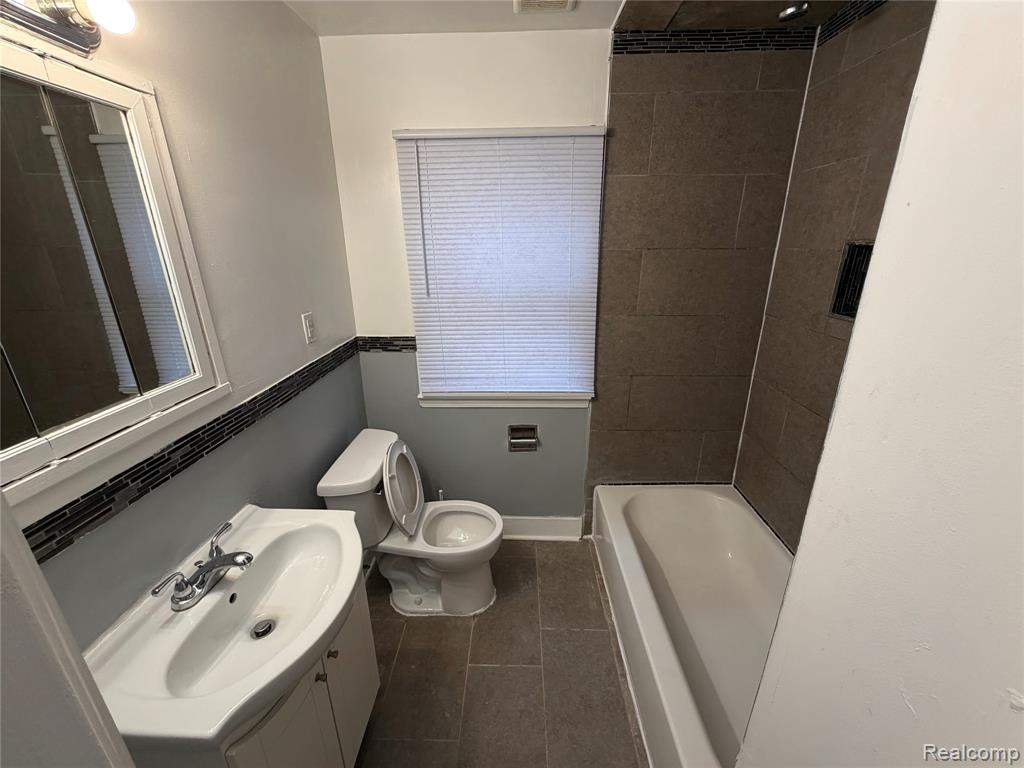 14333 Grandville Avenue, Detroit, MI 48223 — Photo 15