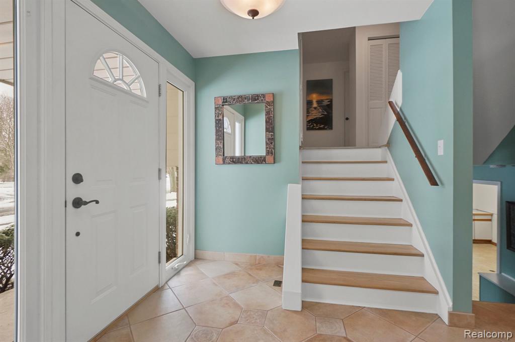 4414 BRANDYWYNE Drive, Troy, MI 48098 — Photo 3