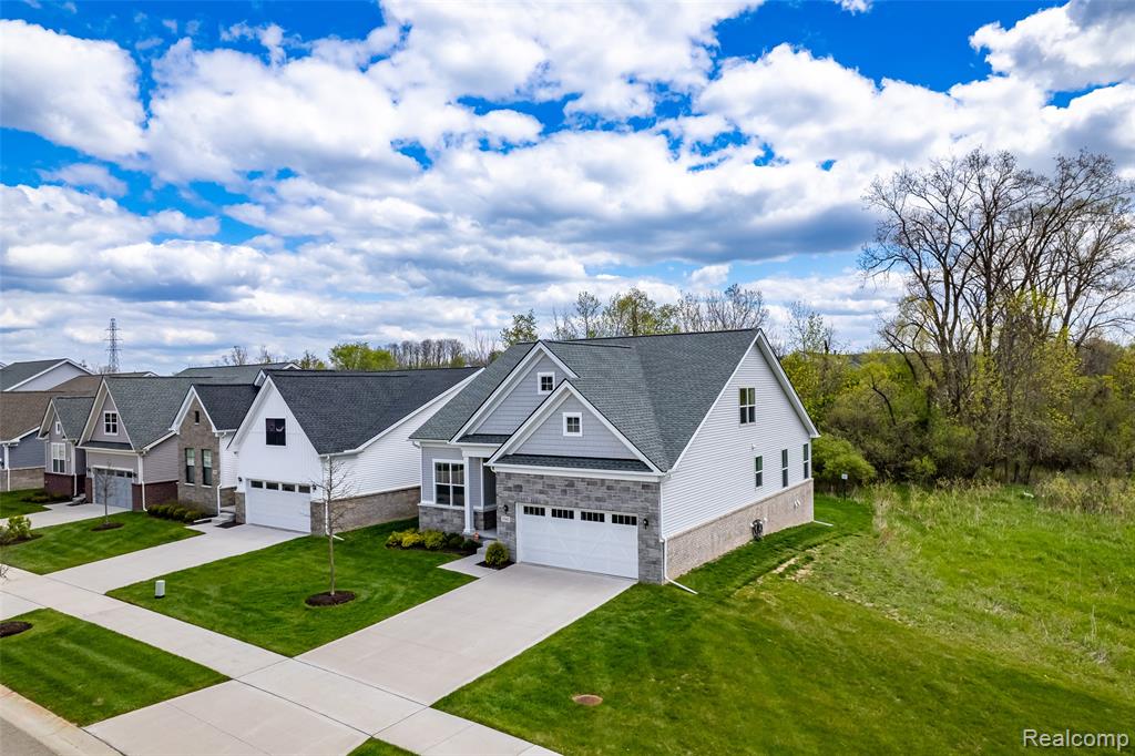 5545 Helmsdale Boulevard, West Bloomfield, MI — Photo 58