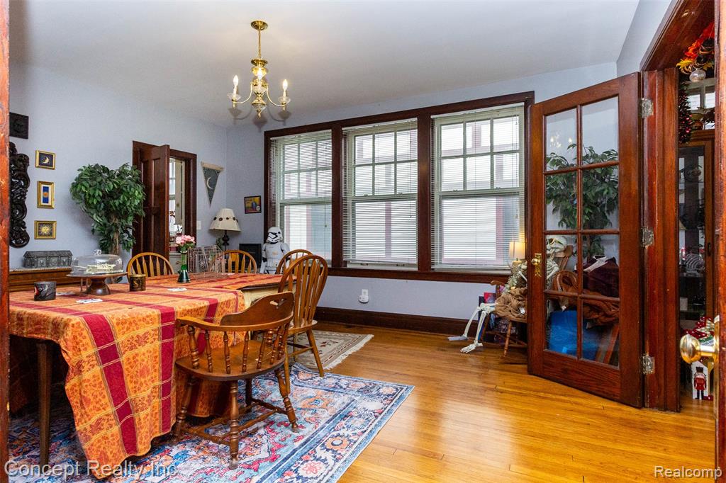 440 E FERRY Street, Detroit, MI 48202 — Photo 11