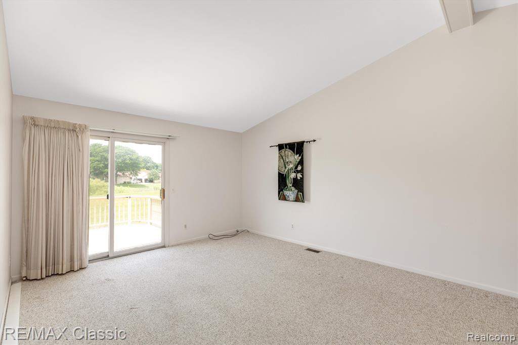 41937 BROOKVIEW Lane, Clinton Twp, MI 48038 — Photo 11