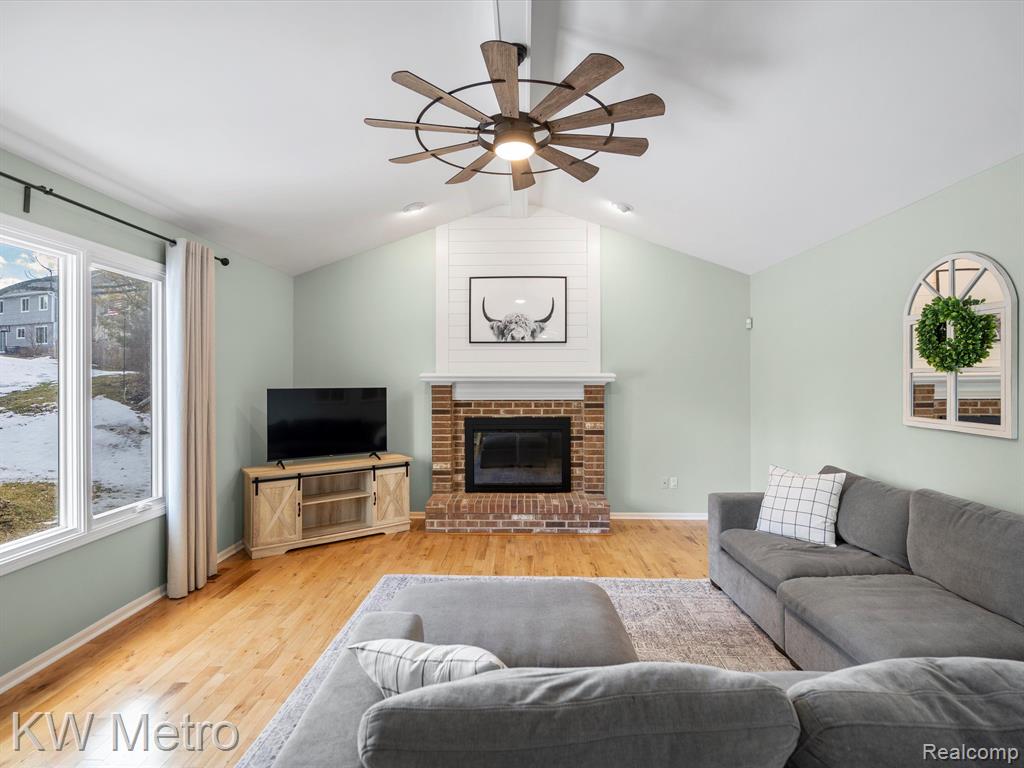 441 DORCHESTER Way, Milford, MI 48381 — Photo 25