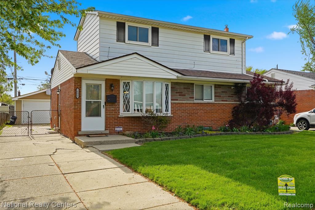 16021 Dugan Street, Roseville, MI 48066 — Photo 2