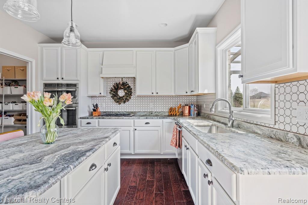 527 SOUTHSHORE Drive, Oxford, MI 48371 — Photo 14