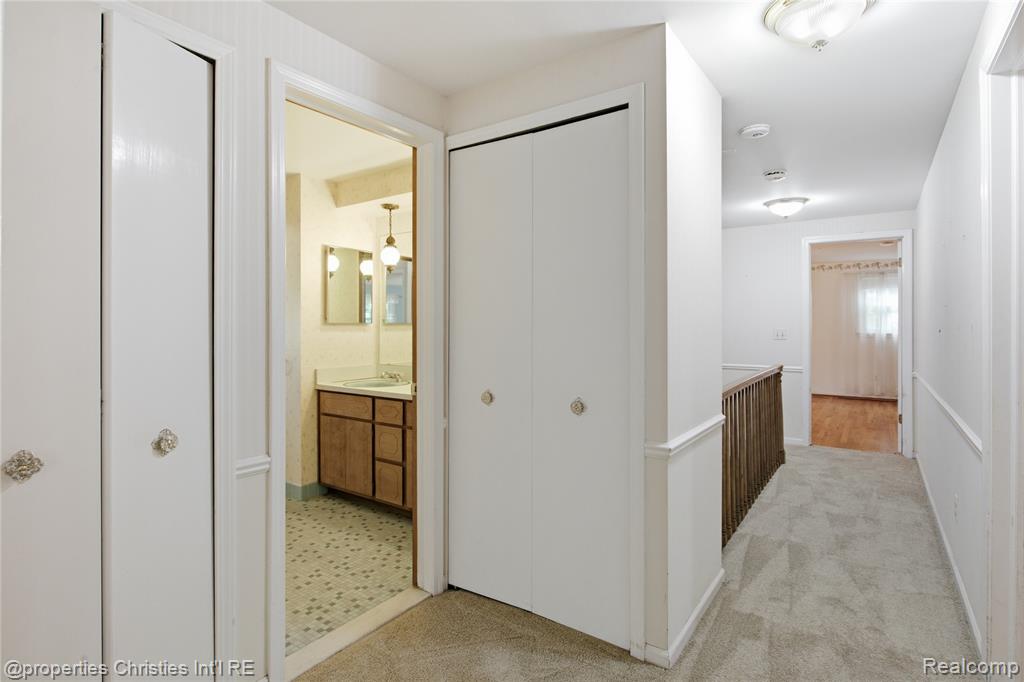 7110 Paterese Drive, Bloomfield Hills, MI 48301 — Photo 24