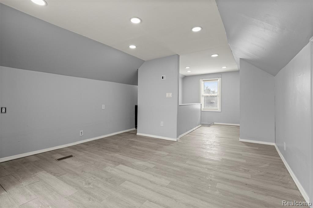 7634 Warwick Street, Detroit, MI 48228 — Photo 23