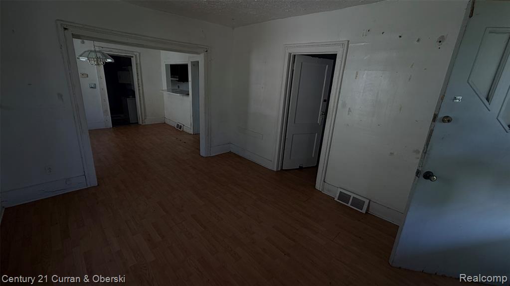 2951 S Edsel Street, Detroit, MI 48217 — Photo 4