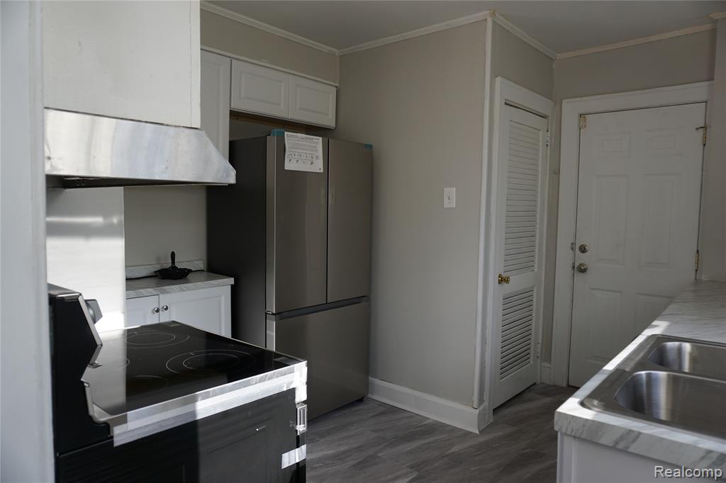 971 N Chevrolet Avenue, Flint, MI 48504 — Photo 11