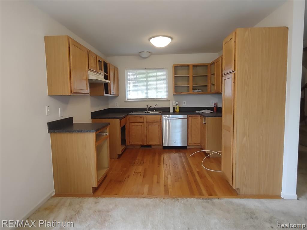 10343 Tophill Drive, 5, Hartland, MI 48353 — Photo 2