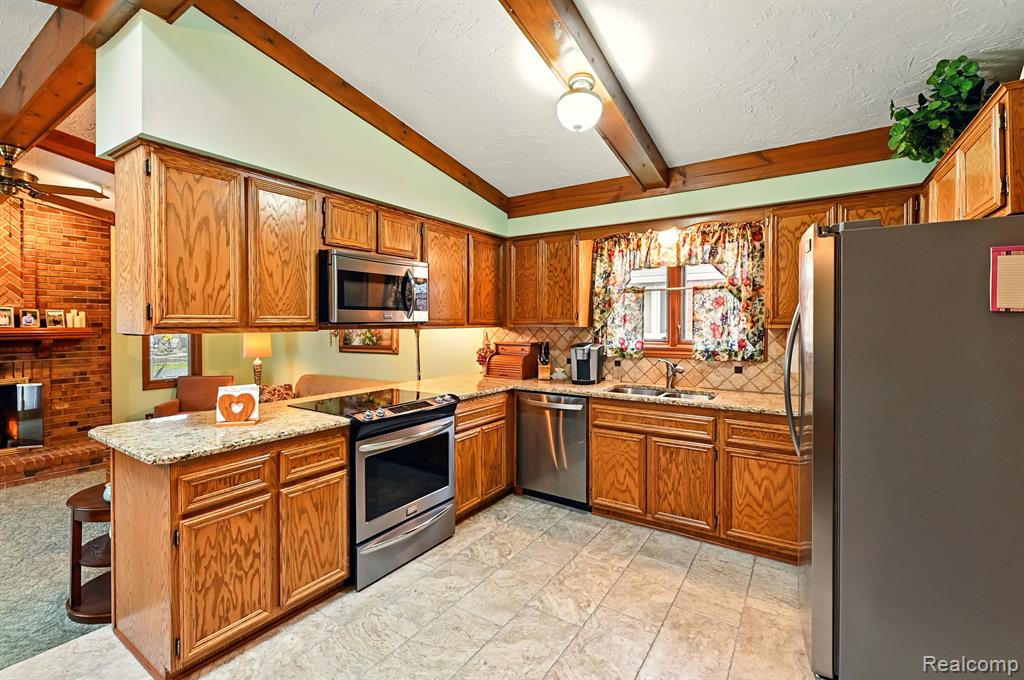 47296 SANBORN Drive, Macomb, MI 48044 — Photo 6