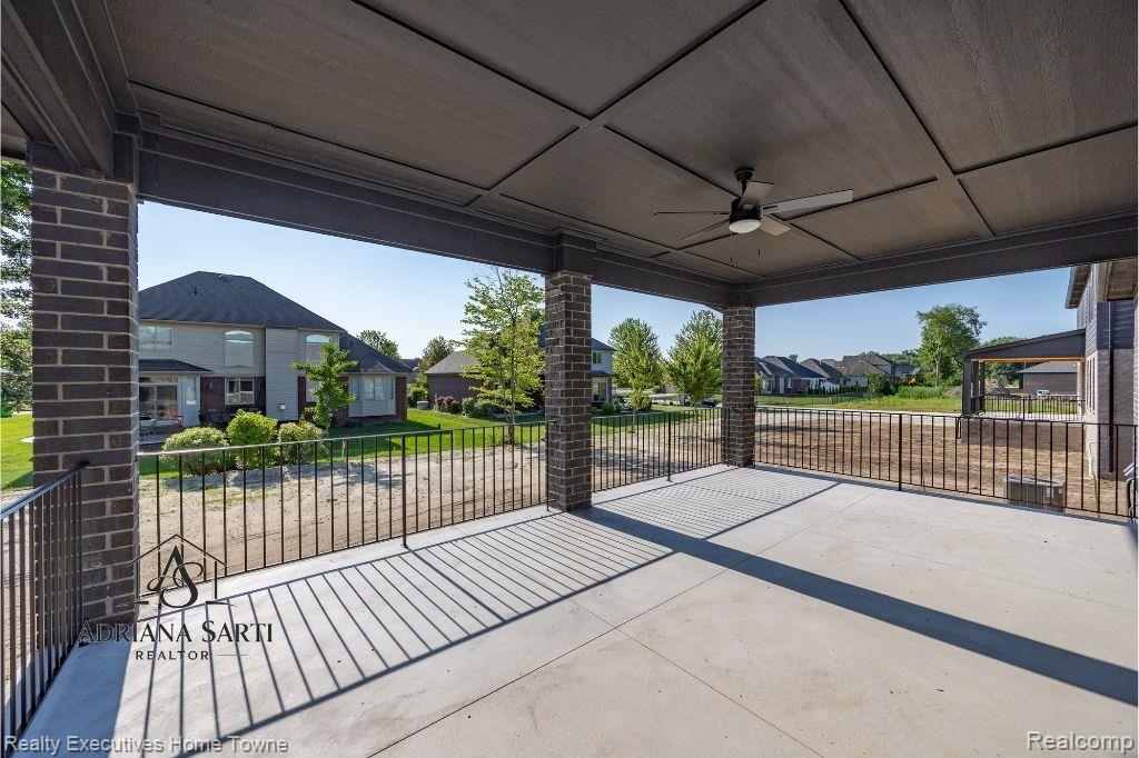 50931 MISTWOOD Drive, Macomb, MI 48042 — Photo 7
