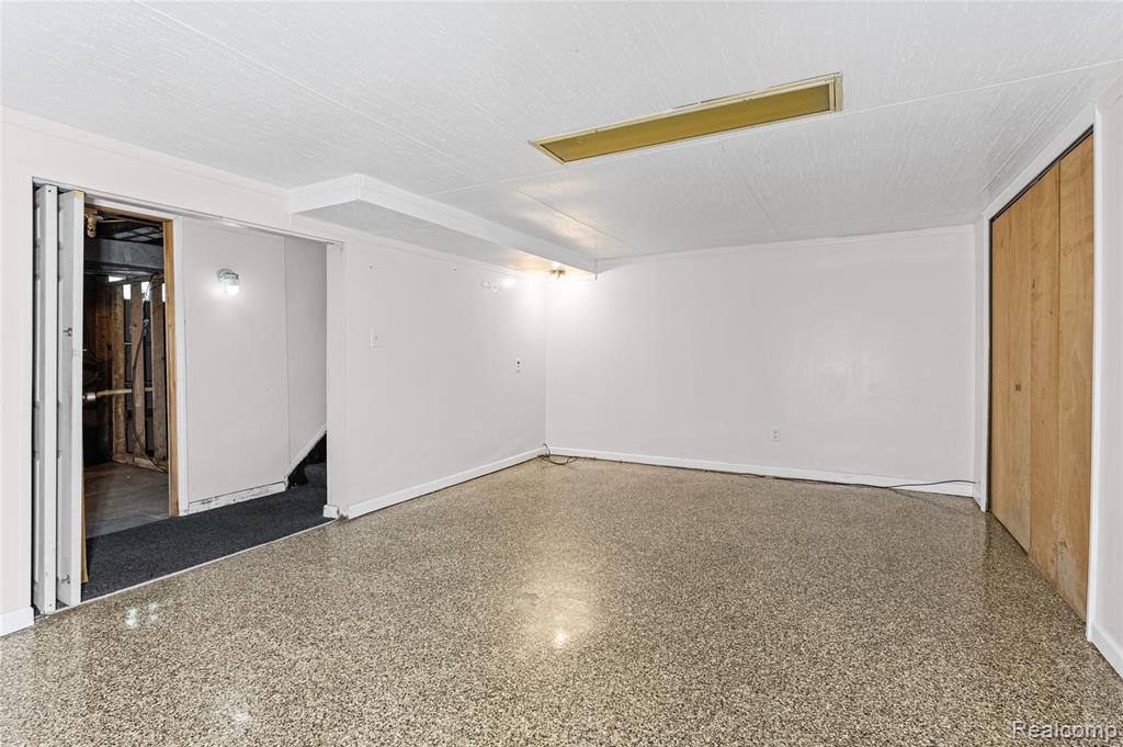 4064 Sheraton Drive, Flint, MI 48532 — Photo 29