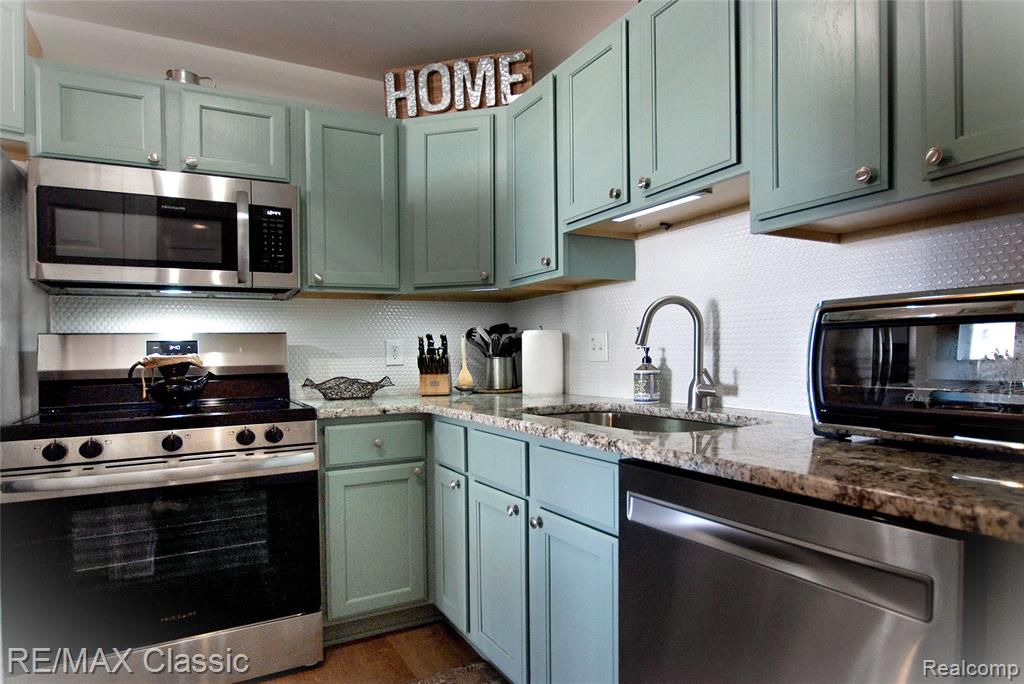 1155 S Lake Drive, 57, Novi, MI 48377 — Photo 6