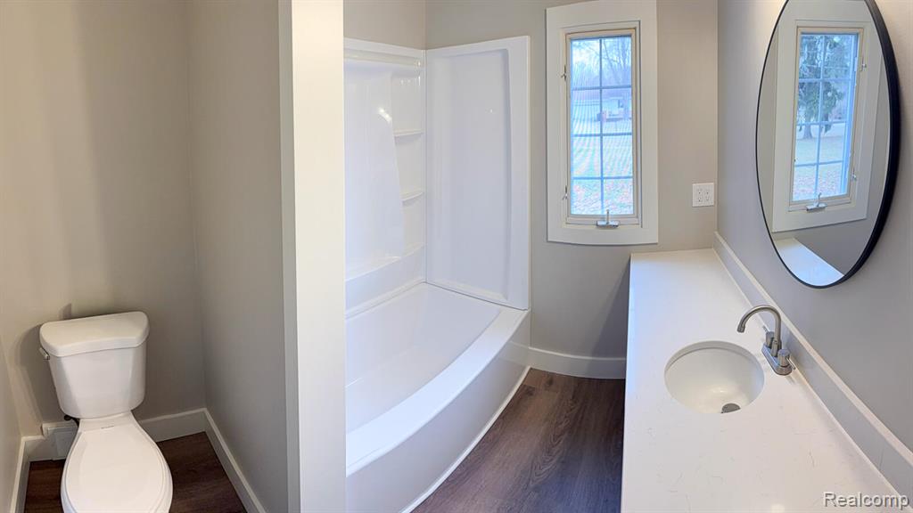 6076 Hugh Street, Burton, MI 48509 — Photo 22
