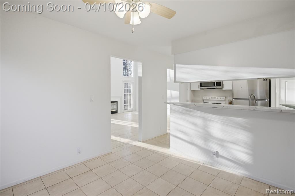 5351 Royal Vale Lane, Dearborn, MI 48126 — Photo 13