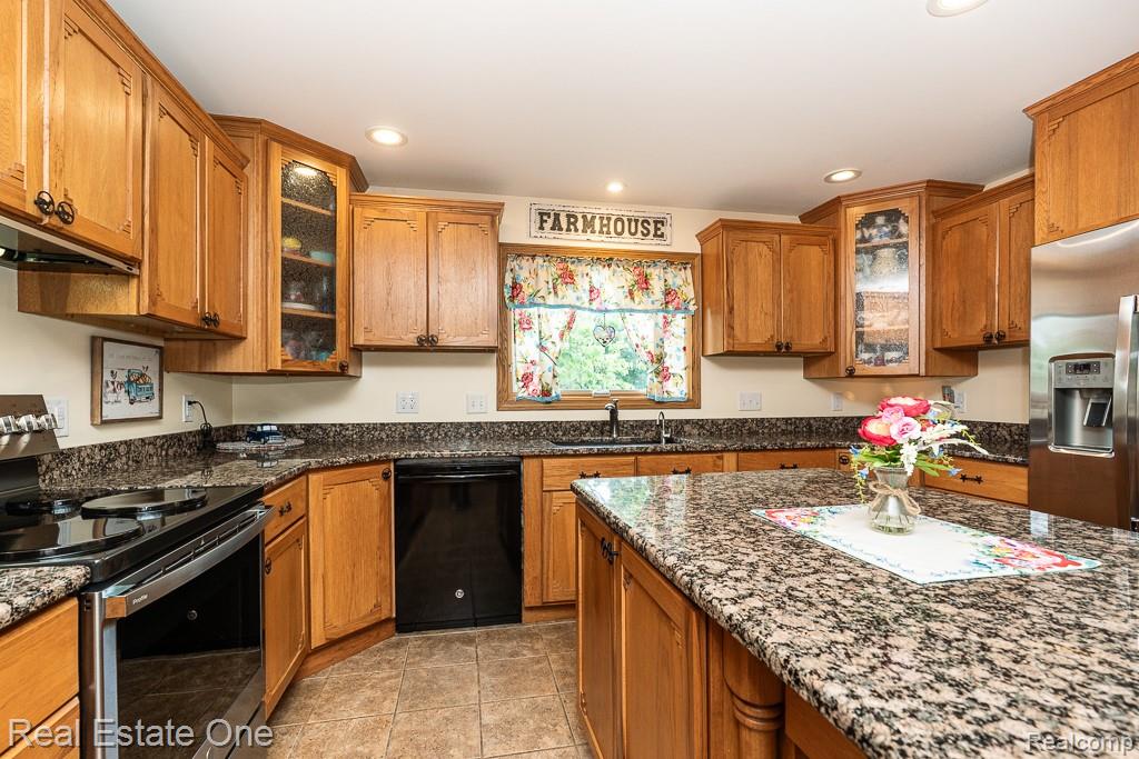 58900 12 Mile Road, New Hudson, MI 48165 — Photo 24