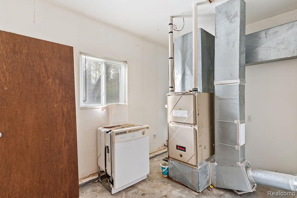 4576 W Baker Road, Coleman, MI 48618 — Photo 14