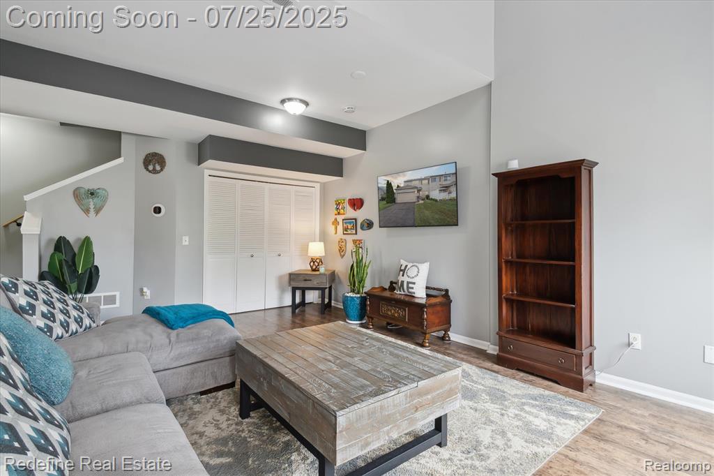 26708 Ashton Drive, Woodhaven, MI 48183 — Photo 8