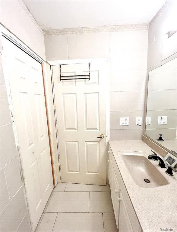 25646 Stanford Street, Dearborn Heights, MI 48125 — Photo 11